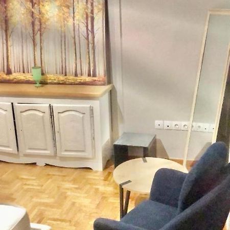 Economy Shared Apartment B In Central Athena Bagian luar foto