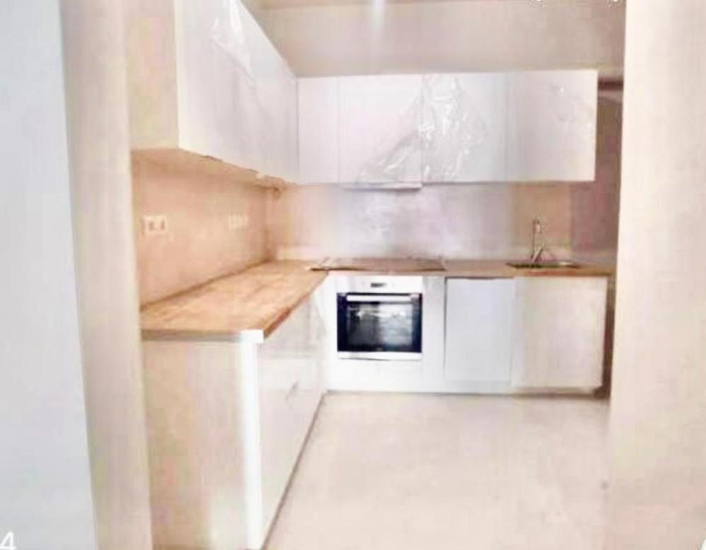 Economy Shared Apartment B In Central Athena Bagian luar foto