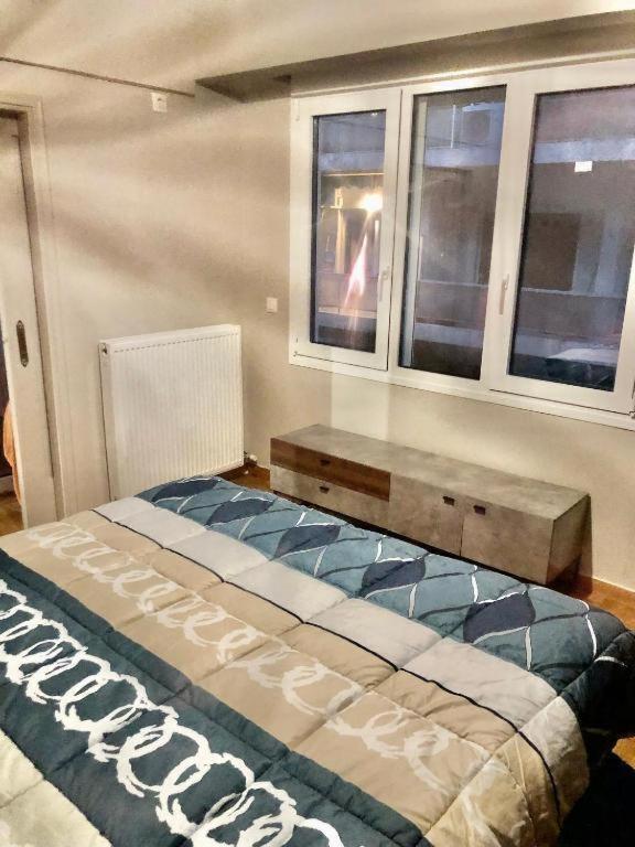 Economy Shared Apartment B In Central Athena Bagian luar foto