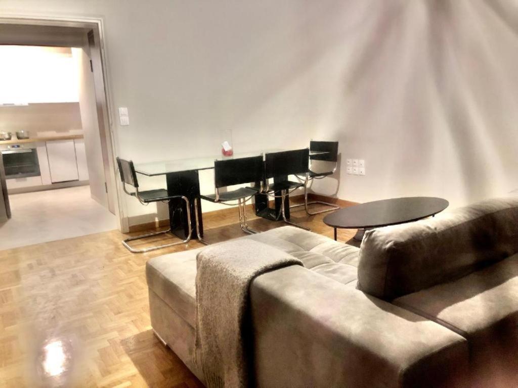 Economy Shared Apartment B In Central Athena Bagian luar foto